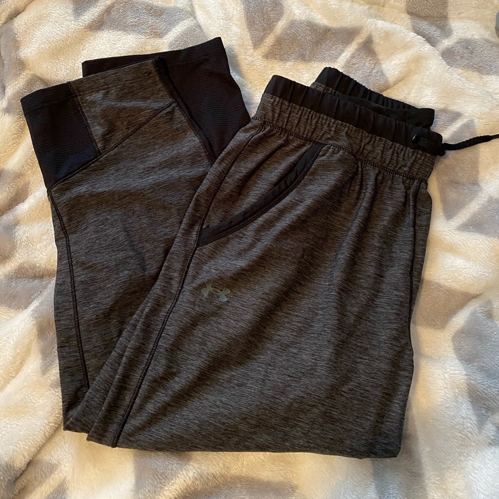 UA High waisted Crops